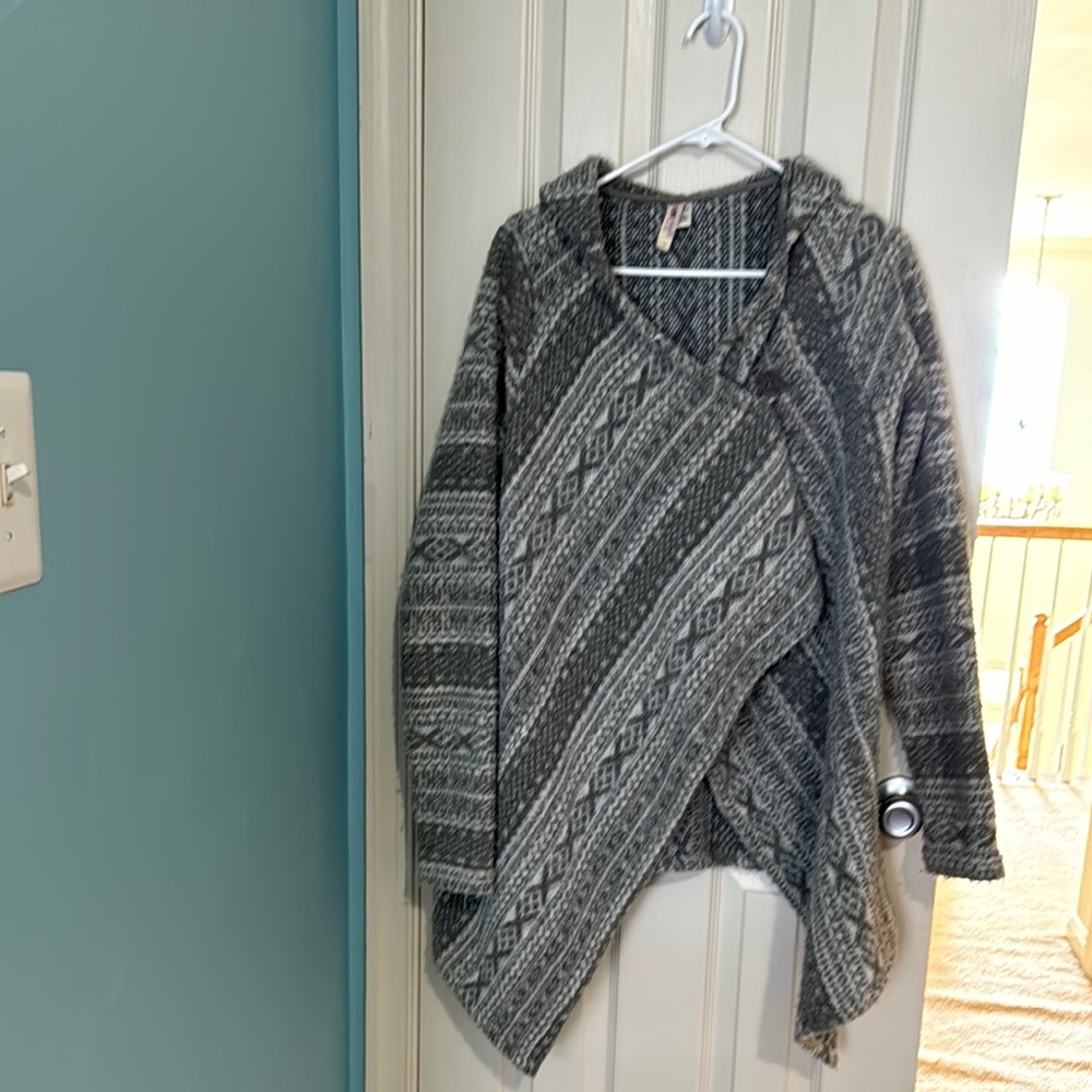 Cozy Gray Patterned Women's Sweater